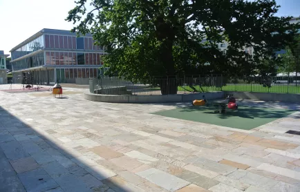 Place de jeux de l'école du Pommier
