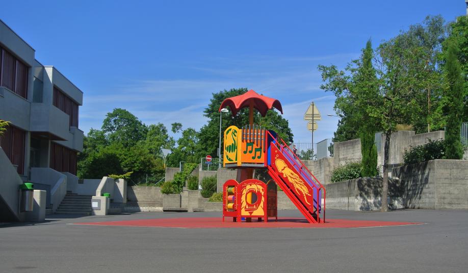 Place de jeux de l&#039;école La Tour