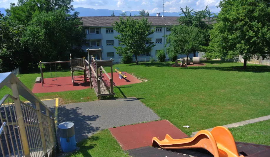 Place de jeux de l&#039;école Village
