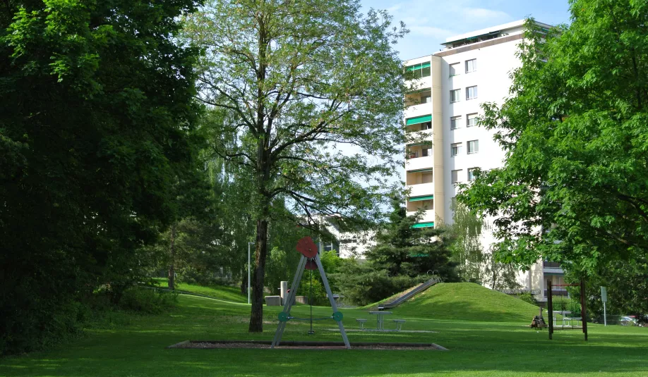 Place de jeux du parc des Marronniers