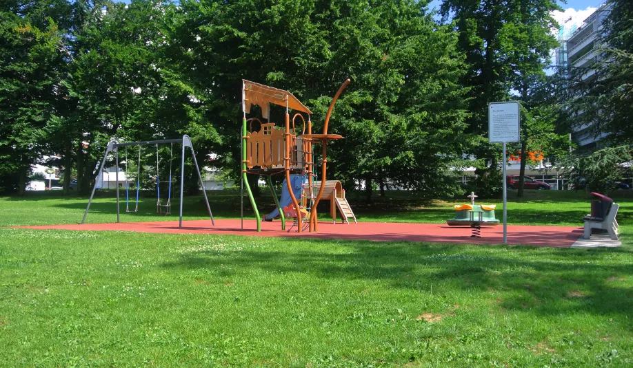 Place de jeux du parc Sarasin
